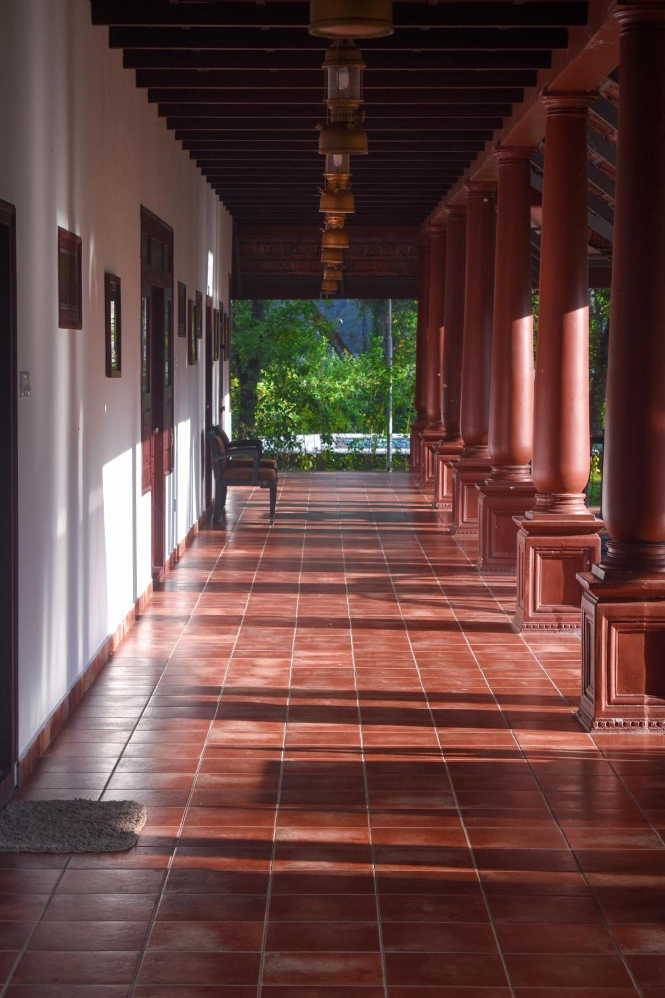 Marari Beach Palace Mararikulam Exterior photo